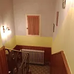 Maison Entiere Avec Parking, Garage Et Jardin * Montluçon