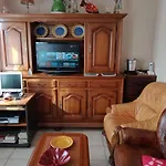 Maison Entiere Avec Parking, Garage Et Jardin