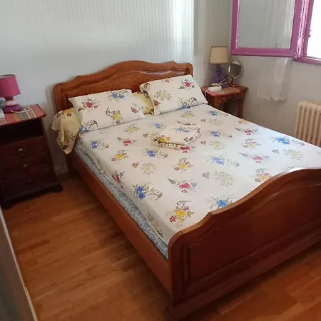 Maison Entière Avec Parking, Garage Et Jardin Hébergement de vacances