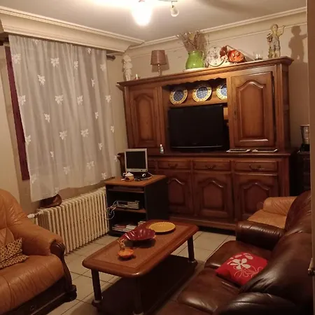 Maison Entiere Avec Parking, Garage Et Jardin