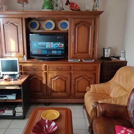 Maison Entiere Avec Parking, Garage Et Jardin