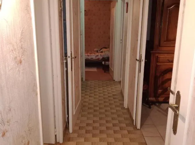 Maison Entiere Avec Parking, Garage Et Jardin *