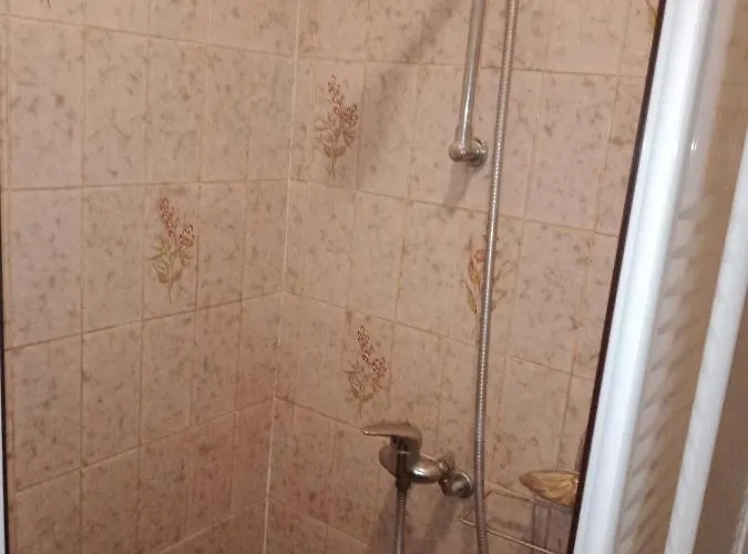 Maison Entiere Avec Parking, Garage Et Jardin Holiday home