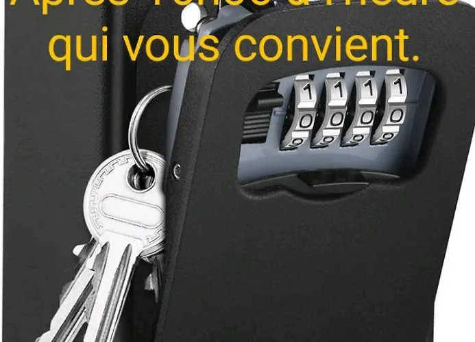 Maison Entiere Avec Parking, Garage Et Jardin * Montlucon