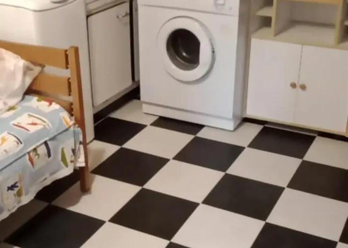 Holiday home Maison Entiere Avec Parking, Garage Et Jardin *